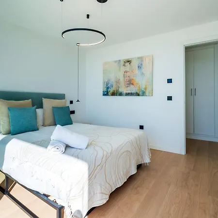 Villa Vacation I La Moderne, Sparkling Heated Pool, Private Gym, Cine Room, Arcade Machines *